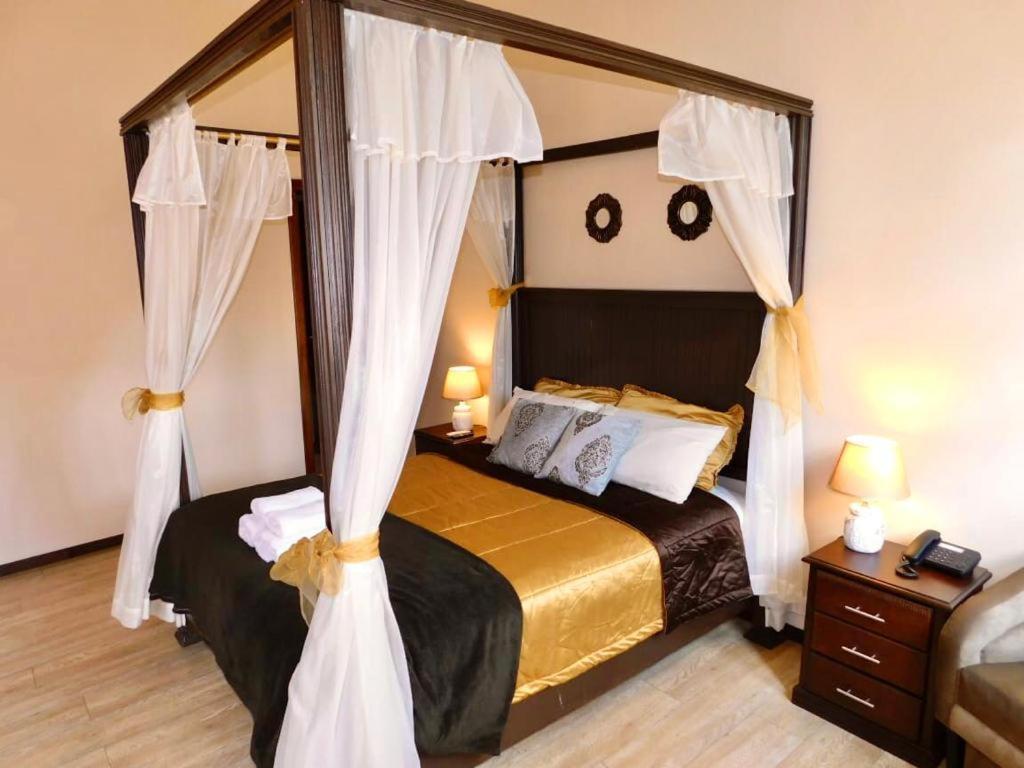 Hotel En El Centro Historico Cuenca Dış mekan fotoğraf